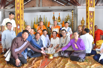 ຊາວພຸດຮ່ວມເປັນເຈົ້າພາບເຈົ້າສັດທາ ບຸນຜ້າປ່າສາມັກຄີຖວາຍໃຫ້ວັດບ້ານໂພນຂາມ